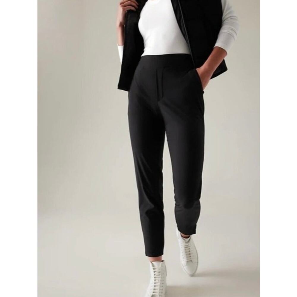 Athleta Brooklyn Pull On Mid Rise Ankle
Pants Black 10 Petite NWOT